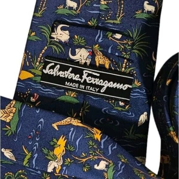 SALVATORE FERRAGAMO Men's 100% Silk Necktie LUXURY Blue Island Animal W:3.7" EUC - Picture 2 of 5
